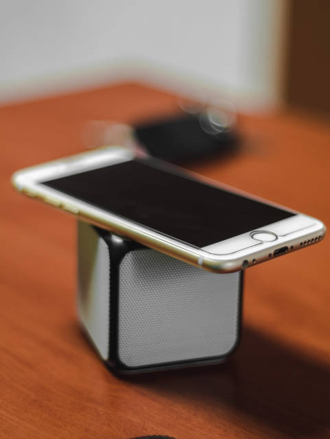 smartphone sur cube