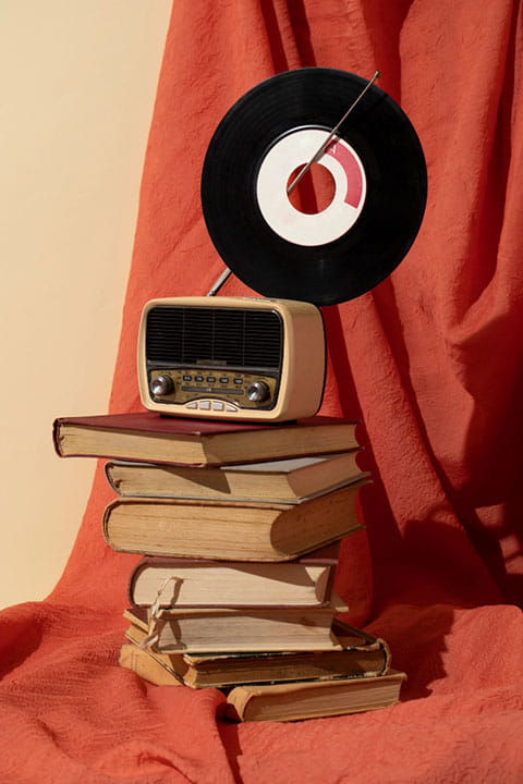 vintage-books-thrift-shop-arrangement